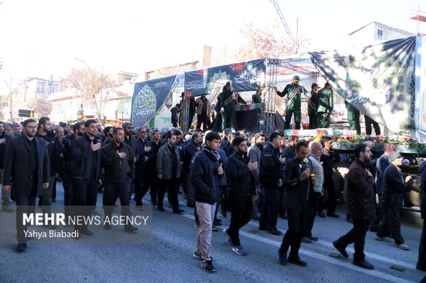 تشییع پیکر 7 شهید گمنام و یک شهید مدافع حرم در کرمانشاه