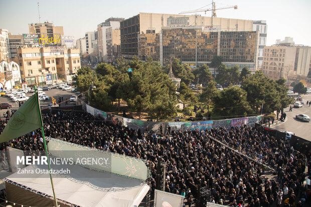 تجمع بزرگ فاطمیون همزمان با سالروز شهادت حضرت فاطمه الزهرا (س) در تهران برگزار شد