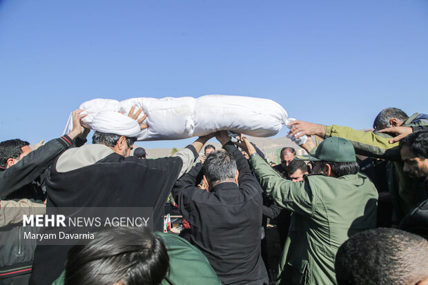 تشییع و خاکسپاری شهید گمنام در بجنورد