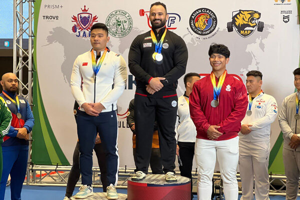 İranlı sporcu Asya Powerlifting Şampiyonası'nda birinci oldu