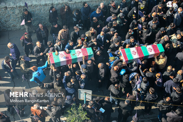 مراسم تشییع پیکرهای۱۱۰ شهید گمنام دفاع مقدس در تهران