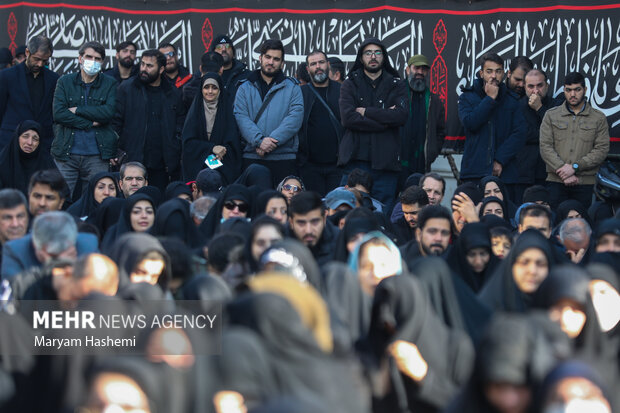 مراسم عزاداری شهادت حضرت زهرا (س) بعدازظهر یکشنبه ۲۶ آذر ۱۴۰۲ در میدان جهاد تهران برگزار شد