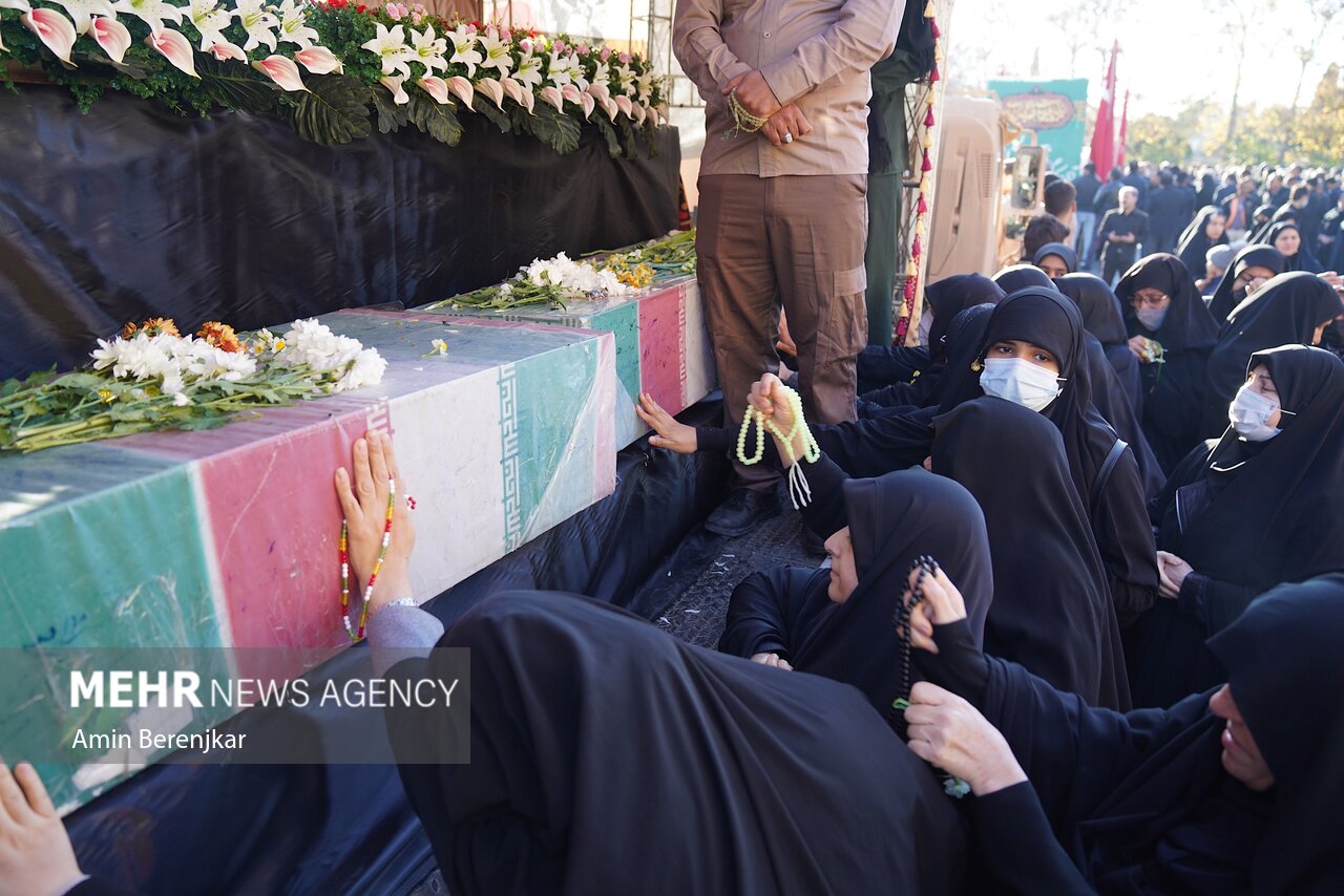 ایران بھر میں حضرت زہراء (س) کے یوم شہادت پر شہدائے گمنام کی تشییع جنازہ، شہداء کے ساتھ تجدید عہد