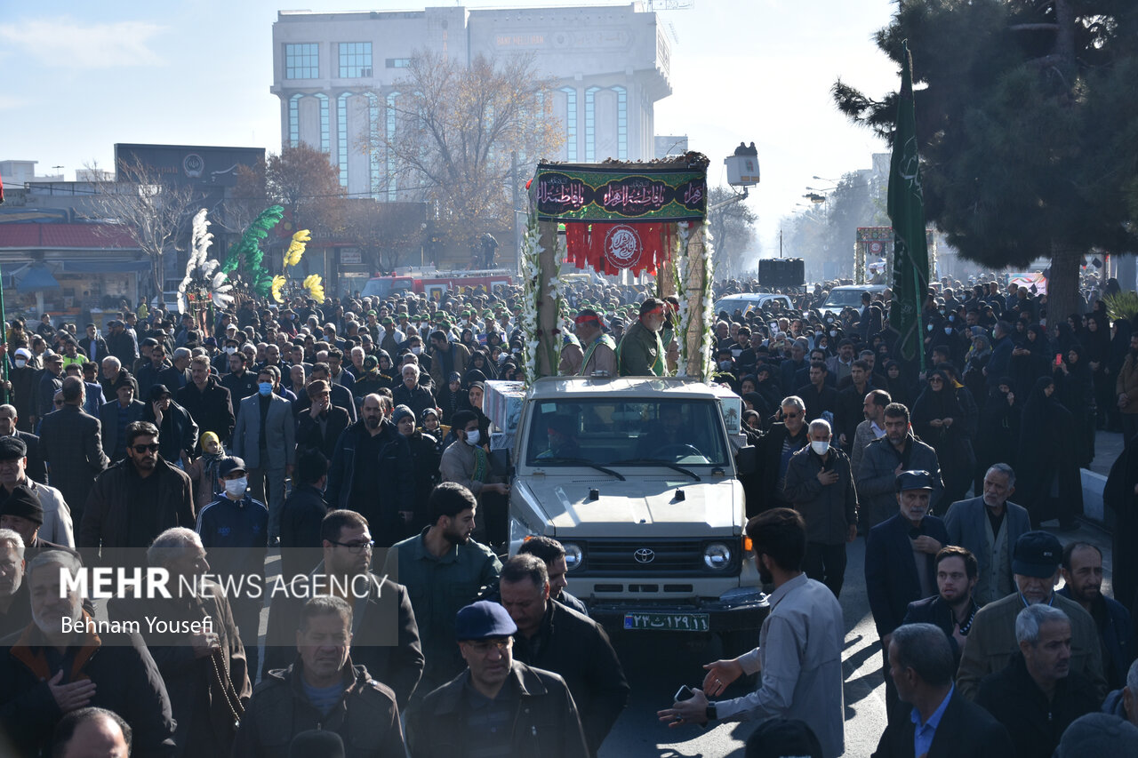 لاله های فاطمی در ارومیه تشییع شدند/مردم سنگ تمام گذاشتند