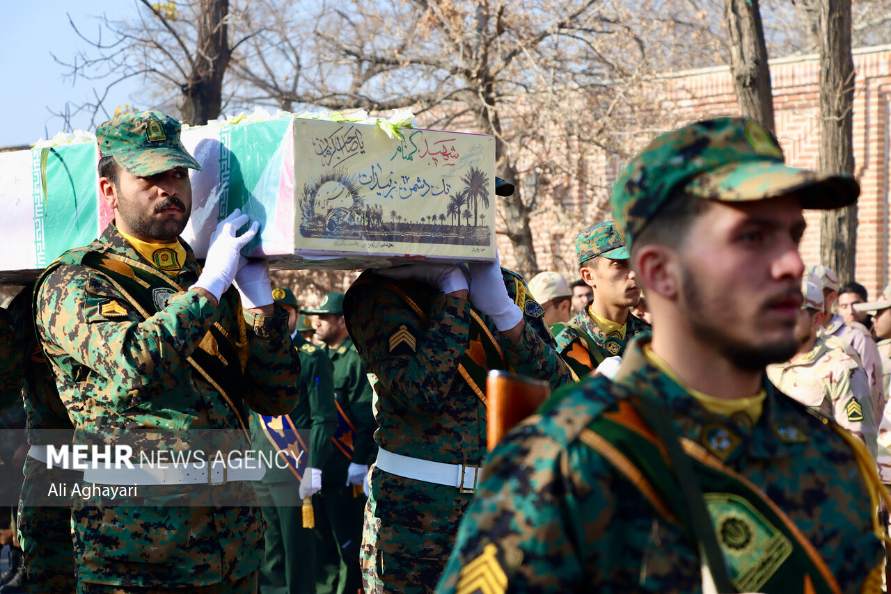 لاله های فاطمی در ارومیه تشییع شدند/مردم سنگ تمام گذاشتند