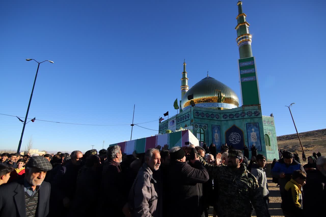 شهید گمنام مهمان علیصدر همدان/ مردم سنگ تمام گذاشتند