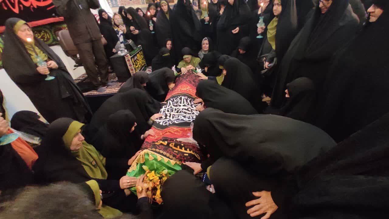 مراسم «شام عزا» ویژه شهادت فاطمه زهرا (س) در حرم سلطان مراسم «شام عزا» ویژه شهادت فاطمه زهرا (س) در حرم سلطان