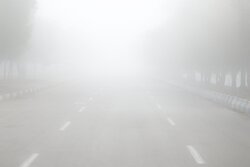 شدت کولاک و مه در چهارمحال و بختیاری/ رانندگان احتیاط کنند