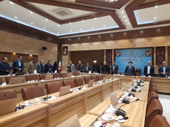 مراسم تحلیف اعضای هیات منصفه مطبوعات استان فارس برگزار شد مراسم تحلیف اعضای هیات منصفه مطبوعات استان فارس برگزار شد