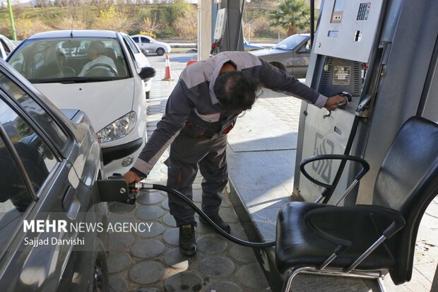 جایگاه‌های بنزین خراسان رضوی به سامانه هوشمند متصل شدند