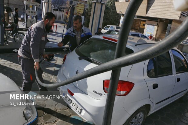 جلوگیری از ورود ۲۵۰ میلیون لیتر بنزین غیراستاندارد به خوزستان