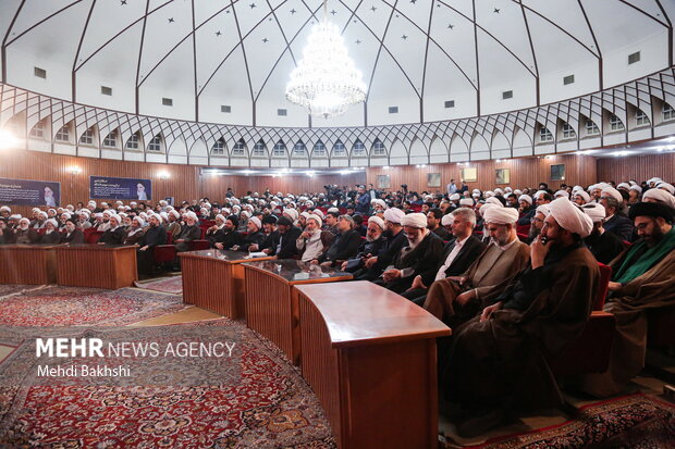 همایش بزرگداشت وحدت حوزه و دانشگاه