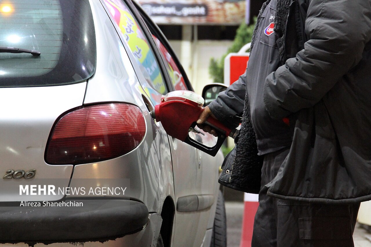 فعالیت ۹ جایگاه سوخت در شهرستان رودبار فعالیت ۹ جایگاه سوخت در شهرستان رودبار
