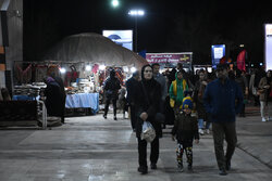حال و هوای بازار شب یلدا در البرز