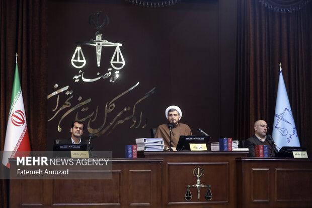 دومین جلسه دادگاه رسیدگی به اتهامات ۱۰۴ نفر از اعضای سازمان مجاهدین خلق موسوم به منافقین صبح سه‌شنبه (۲۸ آذر ۱۴۰۲) در مجتمع قضائی امام خمینی (ره) به صورت علنی برگزار شد