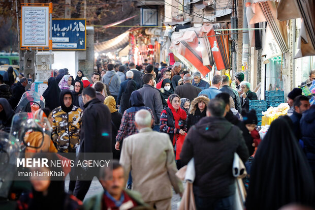 حال و هوای بازار در آستانه ی شب یلدا در همدان