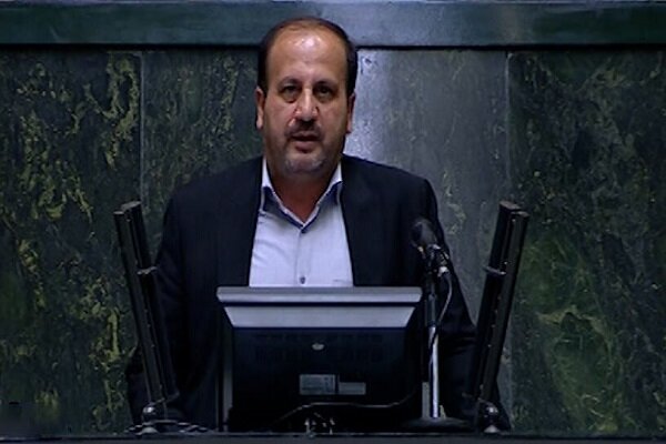 نوروزی از پاسخهای وزیر جهاد کشاورزی درباره الگوی کشت قانع شد نوروزی از پاسخهای وزیر جهاد کشاورزی درباره الگوی کشت قانع شد