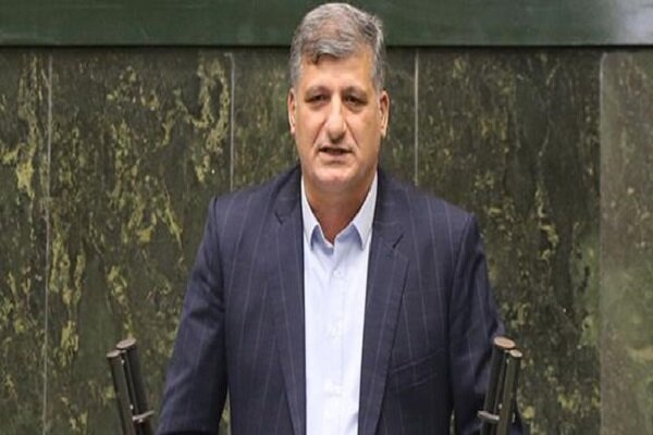 گودرزوند: وزارت نیرو باید متولی خرید پنلهای خورشیدی باشد