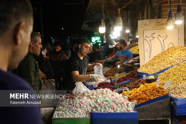 بازار بزرگ تهران در آستانه شب یلدا