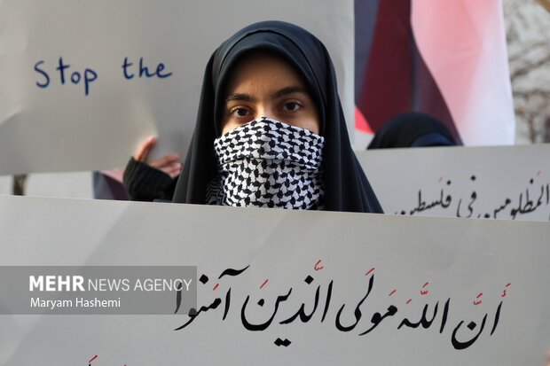 تجمع مردمی دانشجویی در اعتراض به شراکت مصر در محاصره نوار غزه