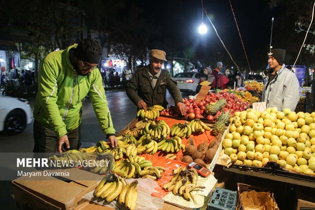 بازار خرید شب یلدا در بجنورد