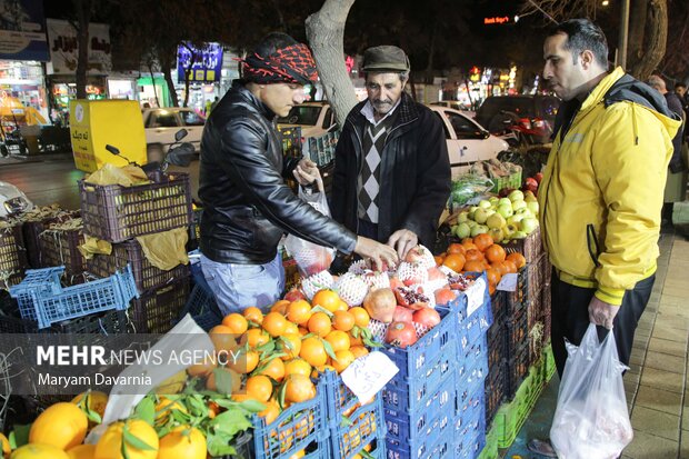 بازار خرید شب یلدا در بجنورد