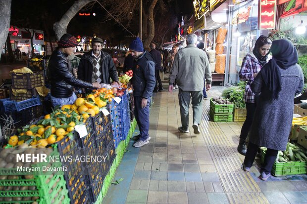 بازار خرید شب یلدا در بجنورد