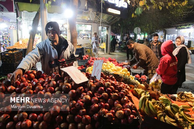 یلدا زیر تیغ گرانی / سنتهایی که با افزایش قیمتها رنگ باخت 4