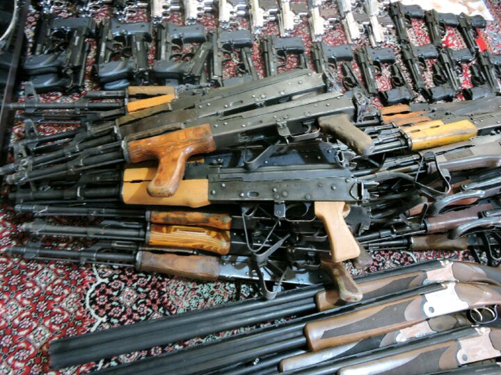 انهدام باند قاچاق سلاح و مهمات در جنوب کرمان 