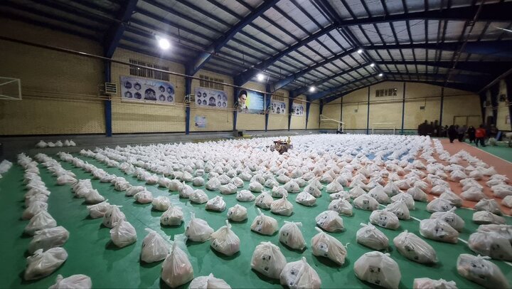 توزیع بیش از ۲۰۰۰ بسته «یلدای مهدوی» در شهرستان قروه 