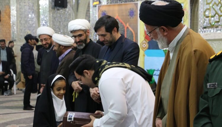 هنر و ادبیات با قرار گرفتن در خدمت تعالی بشر جاودانه میشود