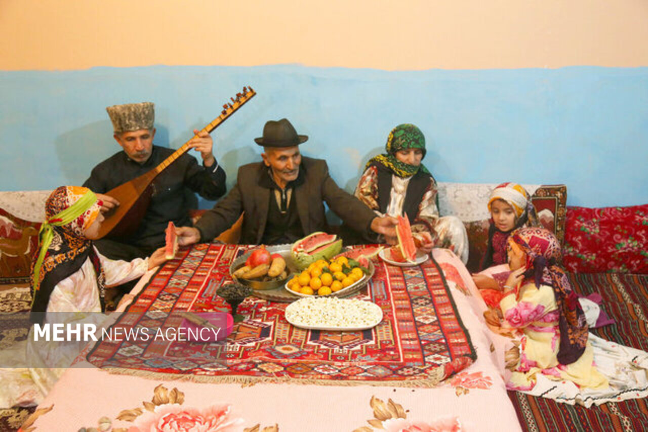 شب یلدا، ایرانی قدیمی تہوار