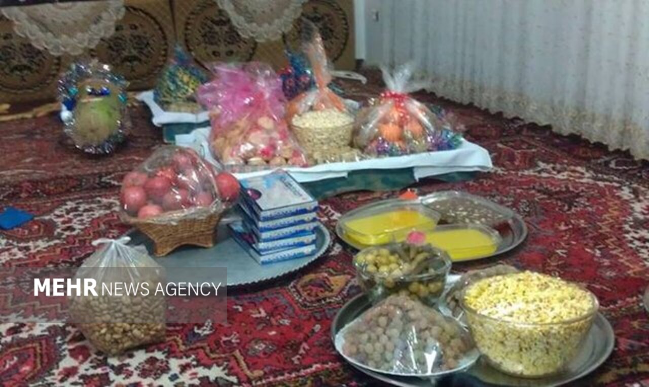 سور یلدا در دامنههای سبلان/ اینجا میهمانی دور کرسی هنوز پابرجاست