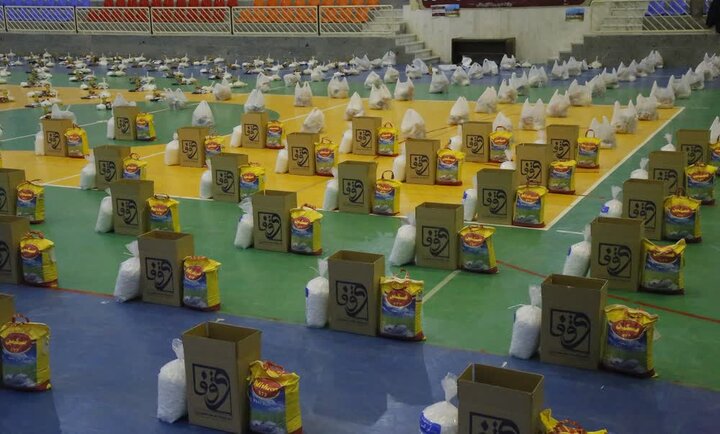 اهدای ۶۰۰ بسته غذایی به نیازمندان سنندجی توسط یک موقوفه 