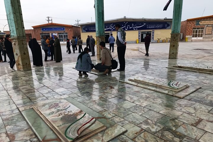 دلهای خوزستان به دیدار یار روانه شد/حاج قاسم بهانه دیدار رهبری