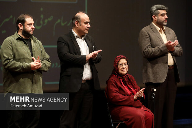 آئین اختتامیه پنجمین جشنواره موسیقی «امیرجاهد» روز جمعه ۱ دی ماه ۱۴۰۲ در سالن برج آزادی تهران برگزار شد