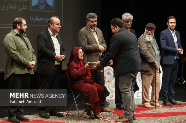 آئین اختتامیه پنجمین جشنواره موسیقی «امیرجاهد» روز جمعه ۱ دی ماه ۱۴۰۲ در سالن برج آزادی تهران برگزار شد