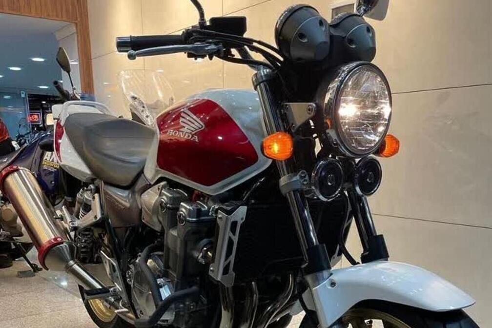 موتورسیکلت میلیاردی قاچاق در بوشهر توقیف شد
