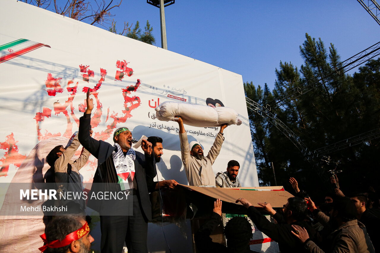 شهید گمنام دوران دفاع مقدس در بوستان شهدای آذر قم تدفین شد