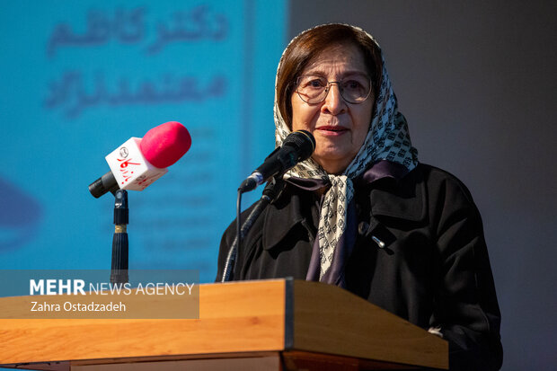 معتمدنژاد اگر بود نمیگذاشت برای هوش مصنوعی کف و سوت بزنیم