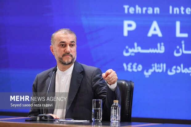 Iran military advisors to continue anti-terror activities: FM