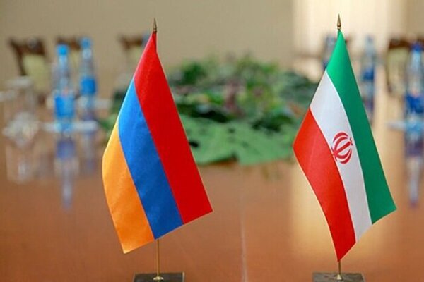 می توانیم ۲.۵ میلیارد دلار خدمات تجاری به ارمنستان صادر کنیم