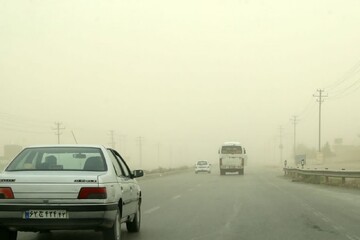 جاده‌های اصلی خراسان رضوی مه آلود و لغزنده است