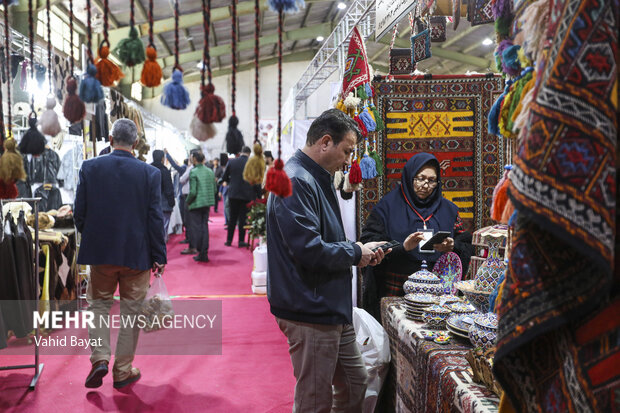 افتتاح نمایشگاه اقتصاد مقاومتی در گمرک باجگیران مرز ایران و ترکمنستان