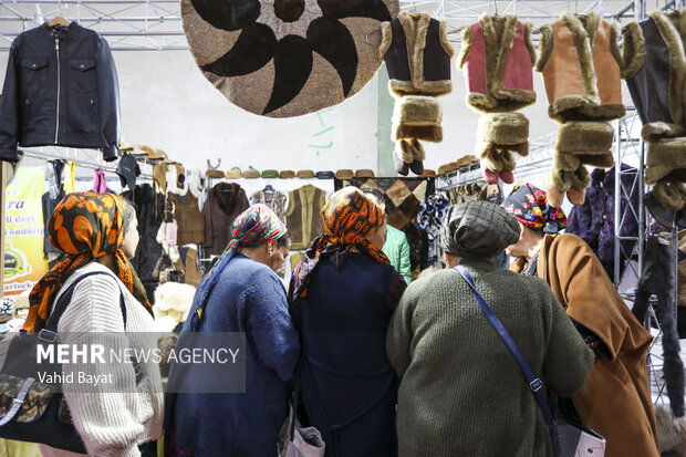 افتتاح نمایشگاه اقتصاد مقاومتی در گمرک باجگیران مرز ایران و ترکمنستان