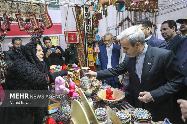 افتتاح نمایشگاه اقتصاد مقاومتی در گمرک باجگیران مرز ایران و ترکمنستان