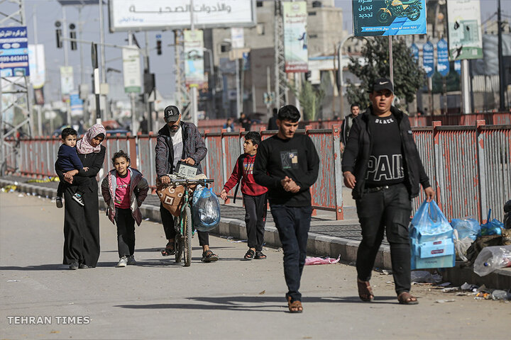 Palestinians flee homes in central Gaza after Israeli evacuation order