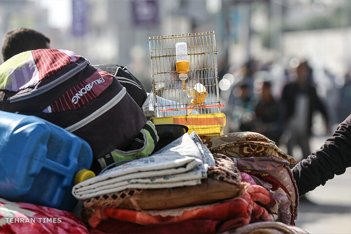 Palestinians flee homes in central Gaza after Israeli evacuation order