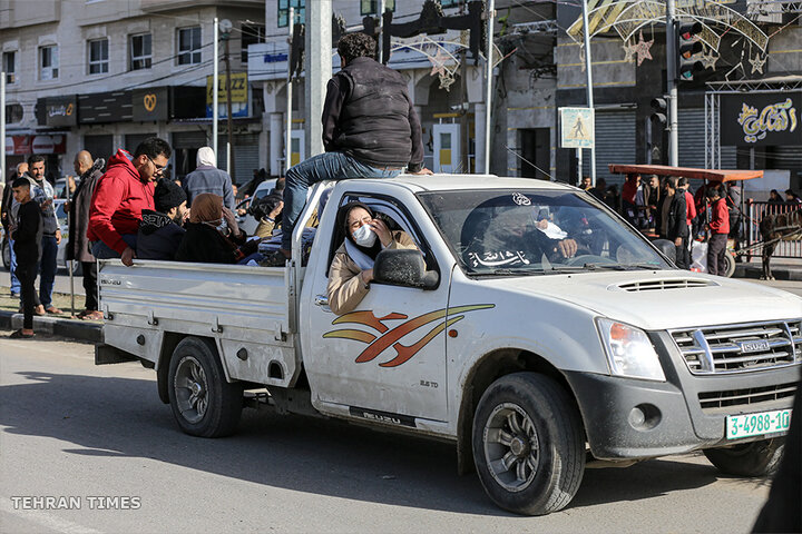 Palestinians flee homes in central Gaza after Israeli evacuation order