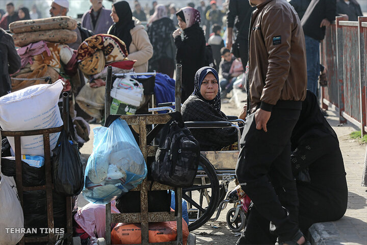 Palestinians flee homes in central Gaza after Israeli evacuation order